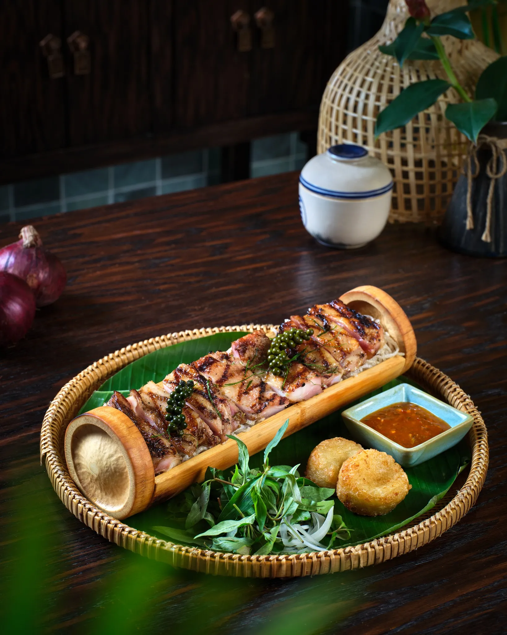 Gà nướng ống tre Buôn Mê chuẩn vị Tây Nguyên