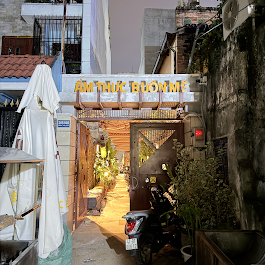 Nhà hàng ẩm thực Buôn Mê - Mặt tiền kiến trúc nhà dài